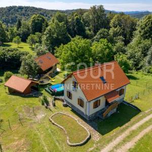 Gorski kotar, Brod Moravice, kuća s bazenom - SAMO KOD NAS !