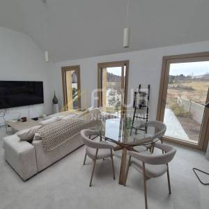 Gorski kotar, Ravna Gora, nova moderna vila s bazenom