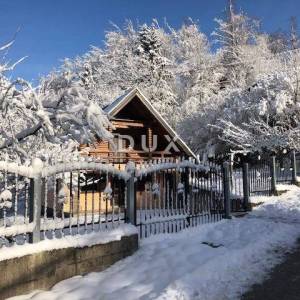 GORSKI KOTAR,ČABAR - Vikendica okružena prirodom
