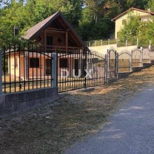 GORSKI KOTAR,ČABAR - Vikendica okružena prirodom