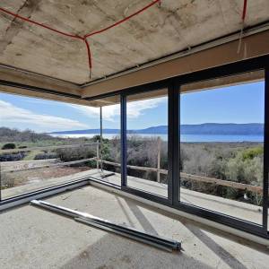 GRAD KRK, šira okolica - Luksuzna vila s bazenom i panoramskim pogledom na more