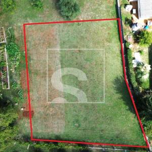 Građevinsko zemljište na mirnoj lokaciji - Loborika 