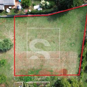 Građevinsko zemljište na mirnoj lokaciji - Loborika 