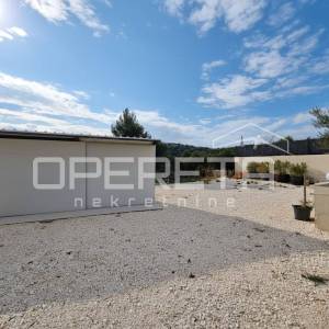 Građevinsko zemljište s bazenom, Bilice