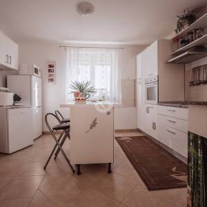 Hrvatska, Šibenik, Skradin – velika kuća s zemljištem, podrumom i mogućnošću dvije stambene jedinice u Dalmaciji