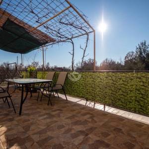 Hrvatska, Šibenik, Skradin – velika kuća s zemljištem, podrumom i mogućnošću dvije stambene jedinice u Dalmaciji