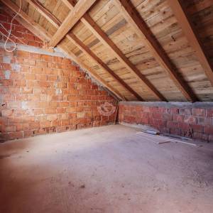 Hrvatska, Šibenik, Skradin – velika kuća s zemljištem, podrumom i mogućnošću dvije stambene jedinice u Dalmaciji