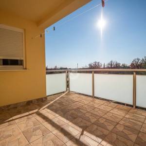 Hrvatska, Šibenik, Skradin – velika kuća s zemljištem, podrumom i mogućnošću dvije stambene jedinice u Dalmaciji