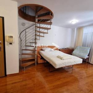 Ičići, dvoetažni stan s pogledom na more, 500 m od plaže