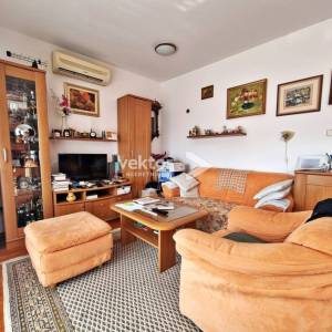 Ičići – Jednosoban stan s dnevnim boravkom, pogledom na more i garažom