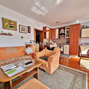 Ičići – Jednosoban stan s dnevnim boravkom, pogledom na more i garažom