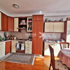 Ičići – Jednosoban stan s dnevnim boravkom, pogledom na more i garažom