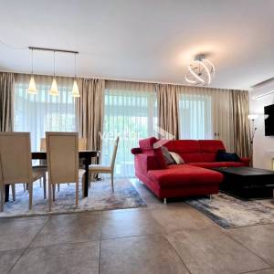 Ičići, kuća s grijanim bazenom