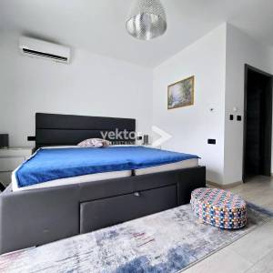 Ičići, kuća s grijanim bazenom