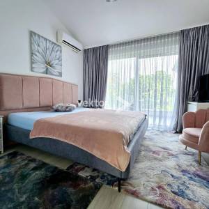 Ičići, kuća s grijanim bazenom