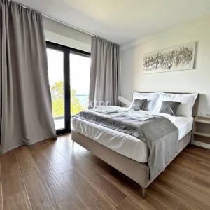 Ika, Opatija, okolica, moderna kuća s bazenom i pogledom na more