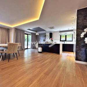 Ika, Opatija, okolica, moderna kuća s bazenom i pogledom na more