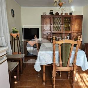 Imanje s Kućom, Konobom i Štalom