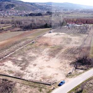 Imotski najam 11430 m2 građevinsko zemljište - dugoročno