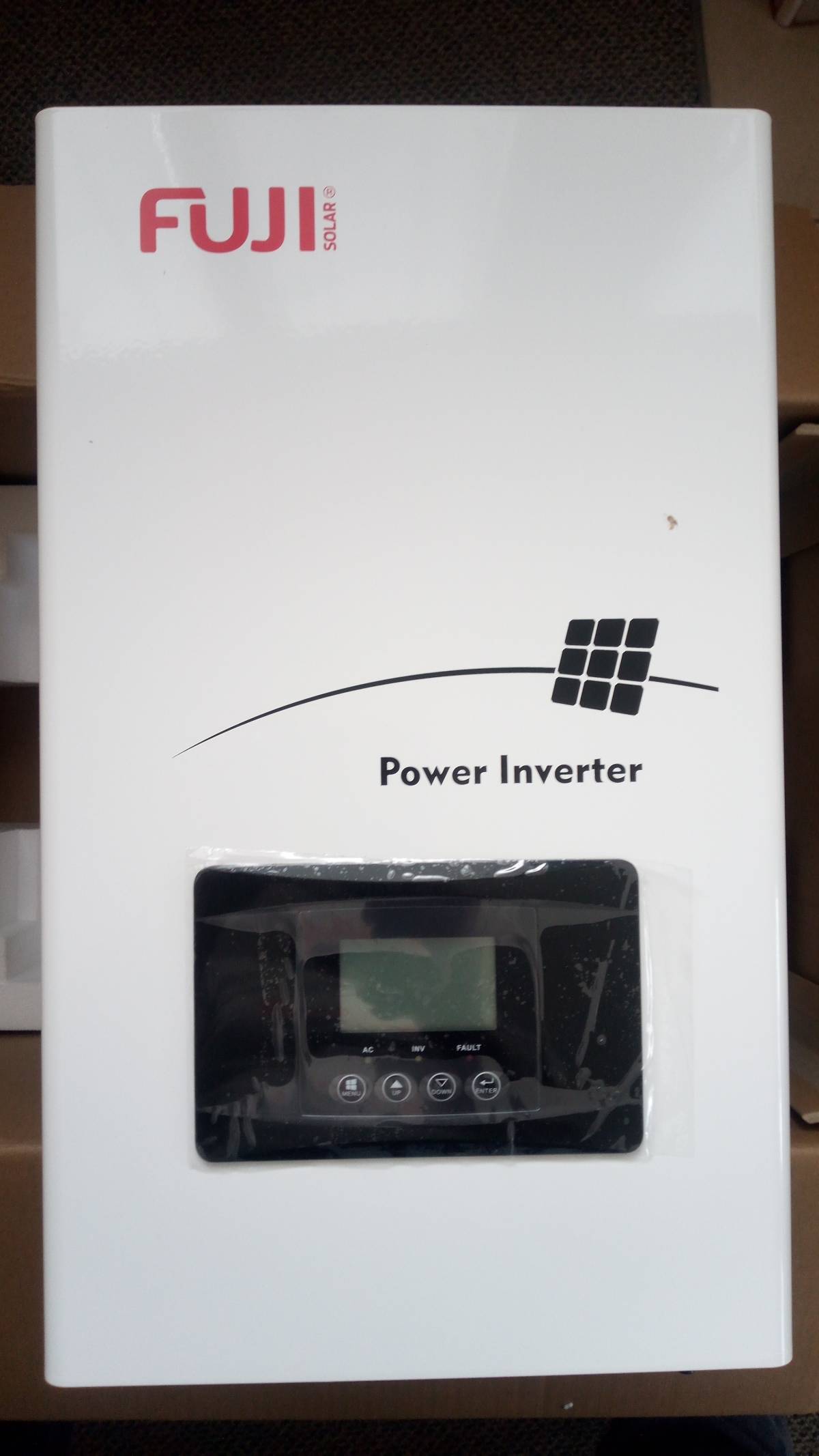 Inverter fuji EP 3000 - 2 kw. sa akumulatorrom 120 ah.
