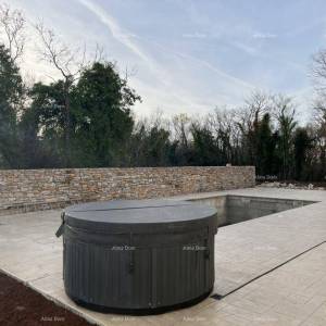 Istarska stancija na prodaju, okolica Grožnjana