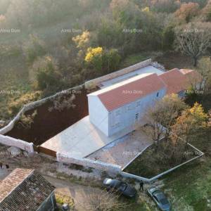 Istarska stancija na prodaju, okolica Grožnjana