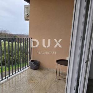 ISTRA, BRTONIGLA - Prostran stan s balkonom i vlastitim parkingom