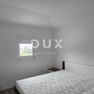 ISTRA, BRTONIGLA - Prostran stan s balkonom i vlastitim parkingom