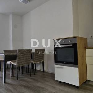 ISTRA, BRTONIGLA - Prostran stan s balkonom i vlastitim parkingom