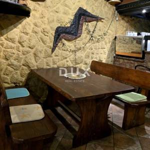 ISTRA, LABIN - Ugostiteljski objekt u predgrađu