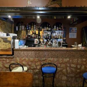 ISTRA, LABIN - Ugostiteljski objekt u predgrađu