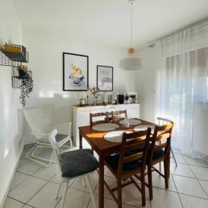 Istra, Marčana - okolica, samostojeća kuća s velikom okućnicom