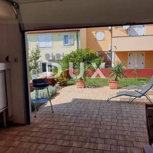 ISTRA, MEDULIN - Prizemnica s parkingom i dvorištem 120 m od plaže