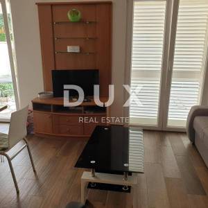 ISTRA, MEDULIN - Prizemnica s parkingom i dvorištem 120 m od plaže