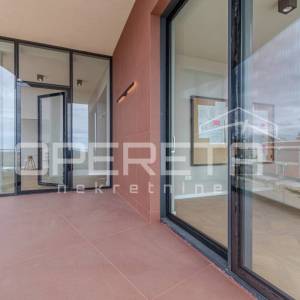 Istra, okolica Poreča – poslovna zgrada