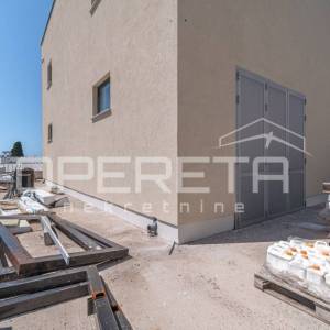 Istra, okolica Poreča – poslovna zgrada