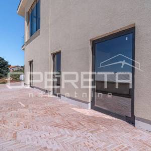 Istra, okolica Poreča – poslovna zgrada