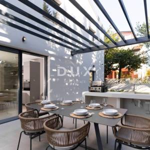 ISTRA, POREČ – Ekskluzivna vila, tri stambene jedinice, luksuz uz more
