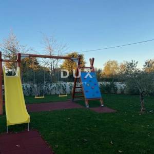 ISTRA, POREČ - Moderna istarska vila s grijanim bazenom, 201m2