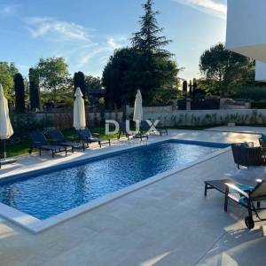 ISTRA, POREČ - Moderna istarska vila s grijanim bazenom, 201m2