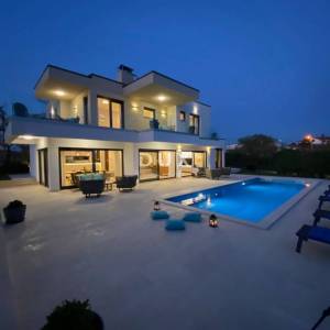 ISTRA, POREČ - Moderna istarska vila s grijanim bazenom, 201m2