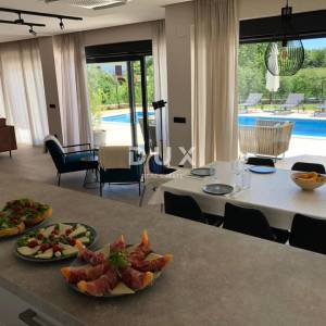 ISTRA, POREČ - Moderna istarska vila s grijanim bazenom, 201m2