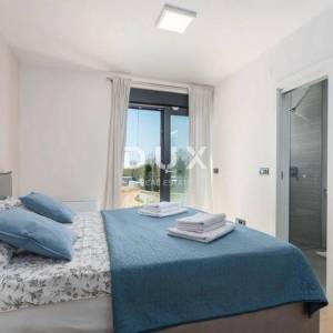 ISTRA, POREČ - Moderna istarska vila s grijanim bazenom, 201m2