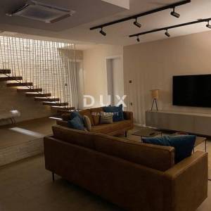 ISTRA, POREČ - Moderna istarska vila s grijanim bazenom, 201m2