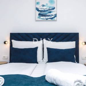 ISTRA, POREČ - Prekrasna kuća s vrtom i bazenom