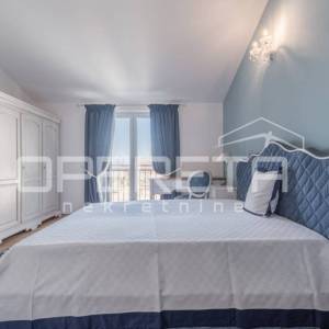 Istra, Poreč- Samostojeća kuća s bazenom i pogledom na more