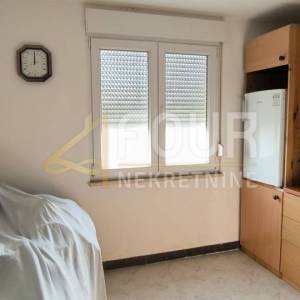 Istra, Pula - centar, 27.34m2, 1skl