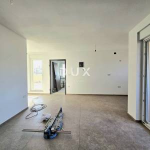 ISTRA, PULA, VALDEBEK - 2SS+DB penthouse s prostranom terasom i otvorenim pogledom na grad i zelenilo