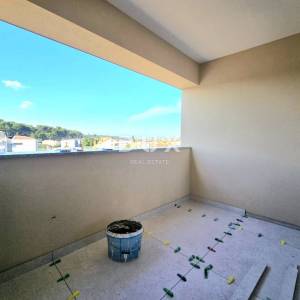 ISTRA, PULA, VALDEBEK - 2SS+DB penthouse s prostranom terasom i otvorenim pogledom na grad i zelenilo