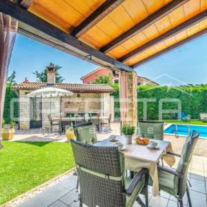 Istra, Svetvinčenat, dugoročni najam vile sa bazenom, 4 spavaće sobe